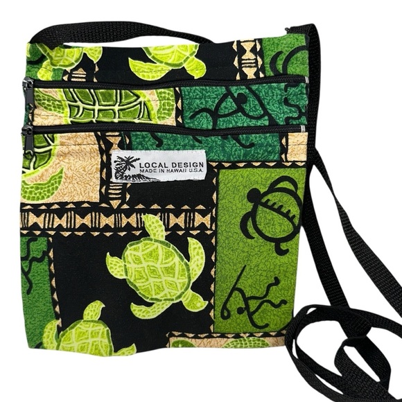 Local Design Hawaii Purse Womens Green Animal Print 3 Zippered Crossbody Bag - Picture 1 of 9